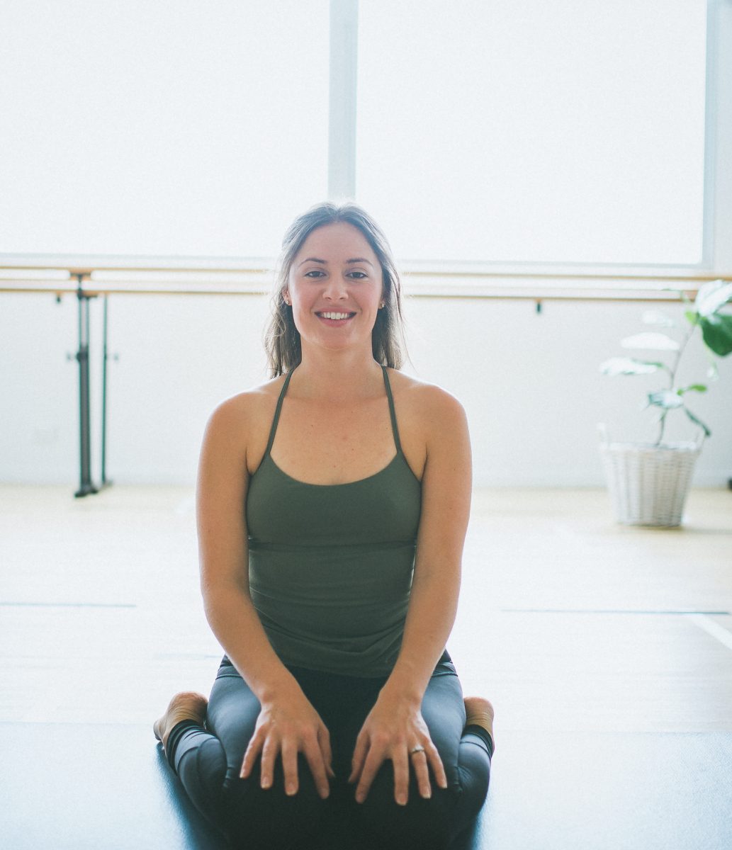 Asana Nicole Vajarasana